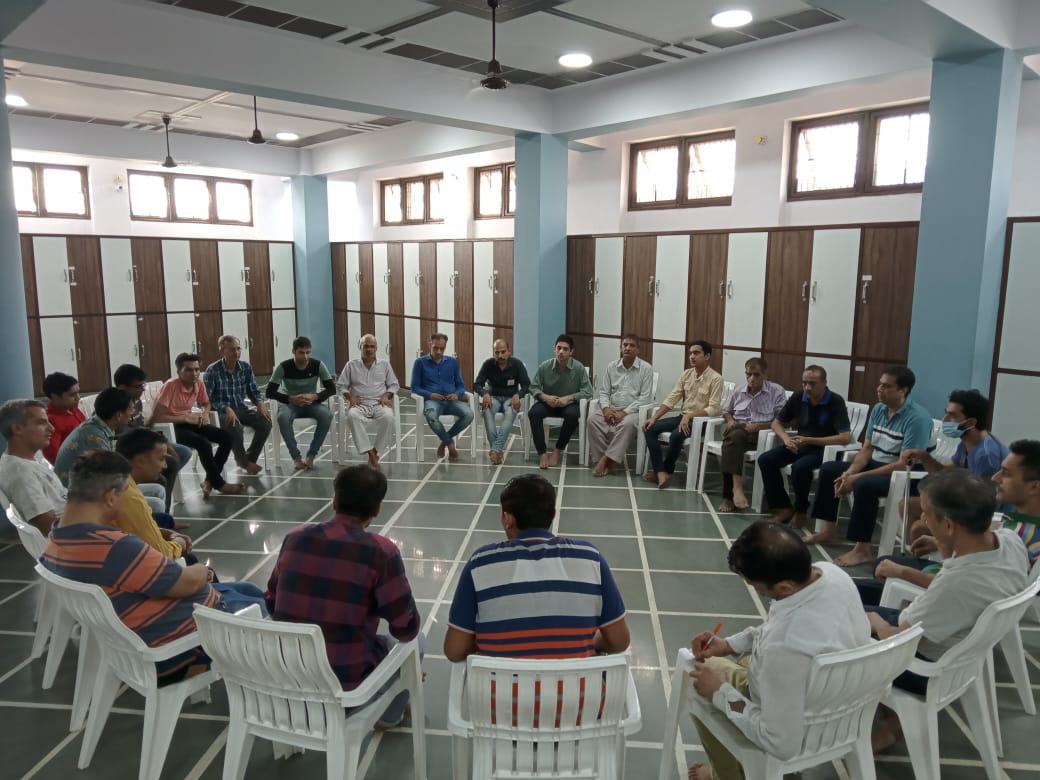 Group Discussion For How To Improve yourself.